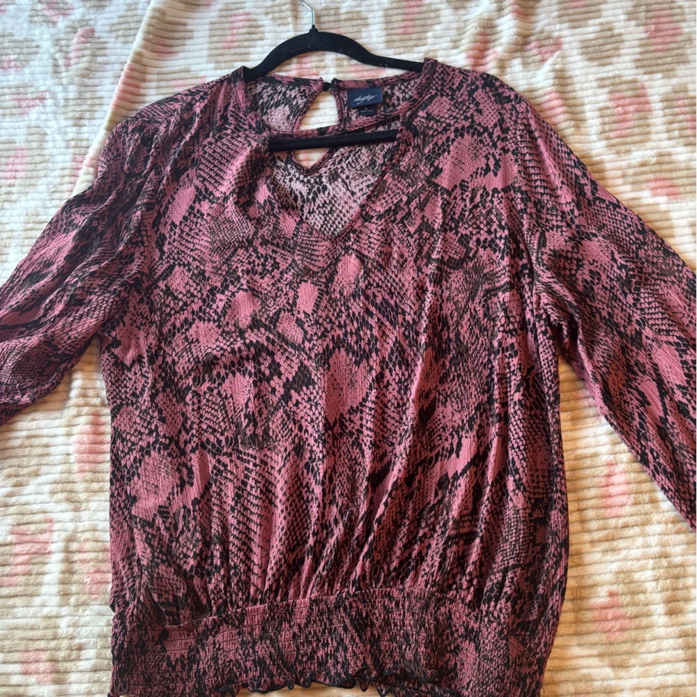 Women’s Daytrip Pink Snake-Print Long Sleeve Top
